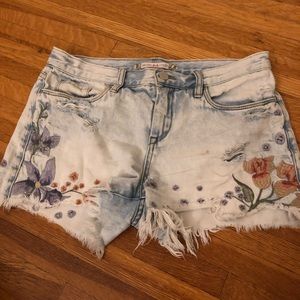 Chelsea & violet floral jean shorts